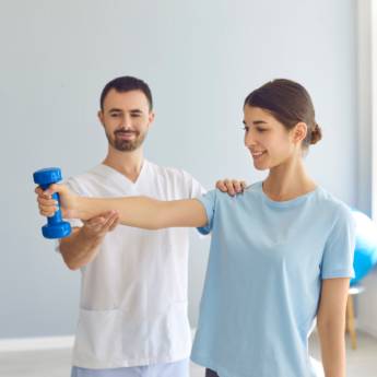 Comprar o produto de Fisioterapia Neurofuncional Adulto em Fisioterapia pela empresa Evoluir Clínica de Fisioterapia em Mineiros, GO por Solutudo