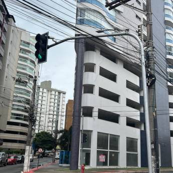 Comprar o produto de Varanda renovada com acabamento impecável! em Pintores em Guarapari, ES por Solutudo