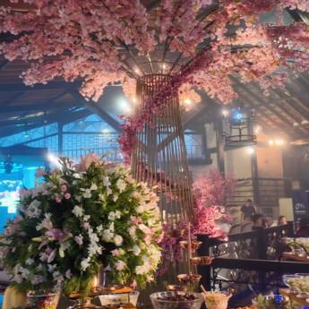 Comprar o produto de Decorações para Eventos em Geral – Flor Decora em Ibitinga, SP em Decoração para Festas em Ibitinga, SP por Solutudo