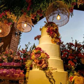 Comprar o produto de Decorações para Casamentos – Flor Decora em Ibitinga, SP em Decoração para Festas em Ibitinga, SP por Solutudo
