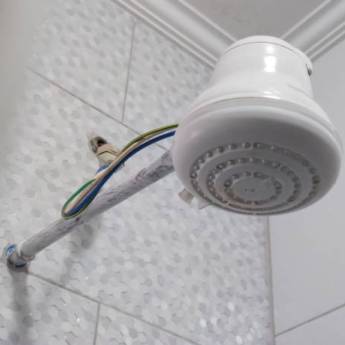 Comprar o produto de Chuveiros Elétricos de Alta Performance – Materiais Elétricos em Riviera de Santa Cristina XIII em Materiais Elétricos pela empresa NC Martins Materiais Elétricos em Riviera de Santa Cristina XIII, SP por Solutudo