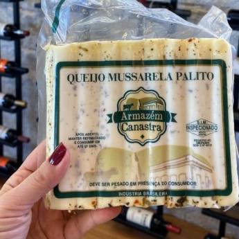 Comprar o produto de Mussarela Palito Temperado em Queijo pela empresa Empório Primare Bebidas e Eventos - Loja 02 em Mineiros, GO por Solutudo