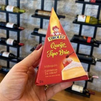 Comprar o produto de Queijo Brie - 125g em Queijo pela empresa Empório Primare Bebidas e Eventos - Loja 02 em Mineiros, GO por Solutudo