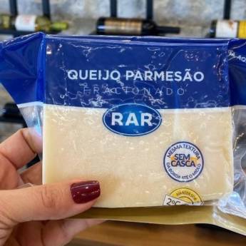 Comprar o produto de Queijo Parmesão Gourmet  em Queijo pela empresa Empório Primare Bebidas e Eventos - Loja 02 em Mineiros, GO por Solutudo