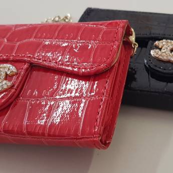 Comprar o produto de Carteirinha Iphone 4 em A Classificar em Jundiaí, SP por Solutudo