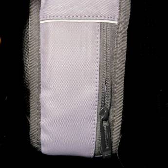 Comprar o produto de Mochila Impermeável com Entrada USB (Sadhu) em Salvador – Praticidade em Qualquer Ocasião em Mochilas pela empresa Sr.Tabas em Salvador, BA por Solutudo