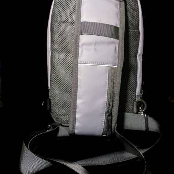 Comprar o produto de Mochila Impermeável com Entrada USB (Sadhu) em Salvador – Tecnologia e Conforto em Mochilas pela empresa Sr.Tabas em Salvador, BA por Solutudo