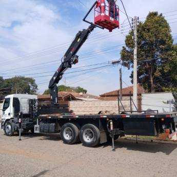 Comprar o produto de Serviço de Elevação com Cesto em Aluguel de Guindastes em Piracicaba, SP por Solutudo Comprar o produto de Serviço de Elevação com Cesto em Aluguel de Guindastes em Piracicaba, SP por Solutudo