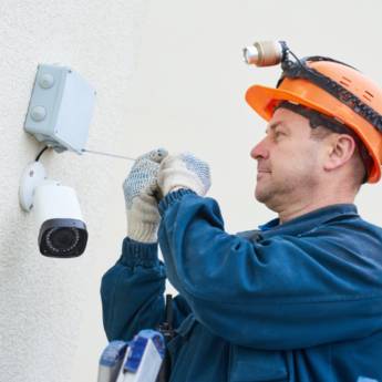 Comprar o produto de Instalação de Câmeras de Segurança em Câmeras de Segurança em Botucatu, SP por Solutudo Comprar o produto de Instalação de Câmeras de Segurança em Câmeras de Segurança em Botucatu, SP por Solutudo