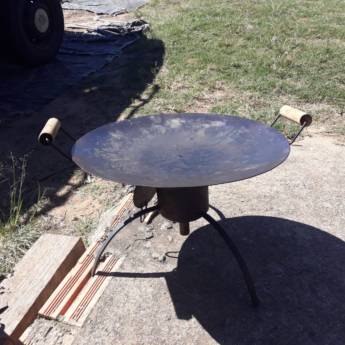 Comprar o produto de Churrasqueira a Etanol em Avaré – Praticidade e Design em Serralherias - Estruturas em Avaré, SP por Solutudo