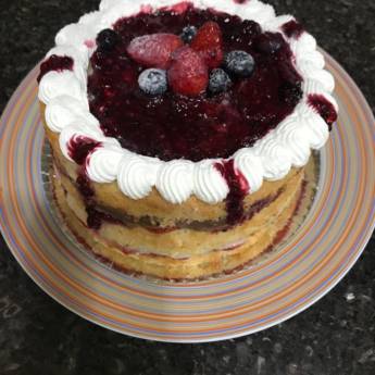 Comprar o produto de Bolos e Chocolates Especiais – Santa Cecília São Paulo em Confeitarias pela empresa Tia Madrinha Bolos e Chocolates em São Paulo, SP por Solutudo