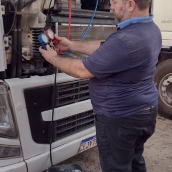 Comprar o produto de Manutenção de Ar Condicionado para Caminhões em Ar Condicionado em Bauru, SP por Solutudo