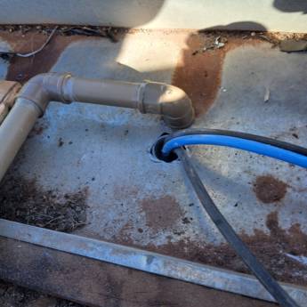 Comprar o produto de Limpeza e impermealização de calhas em Calhas - Inox em Botucatu, SP por Solutudo