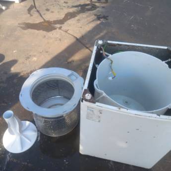 Comprar o produto de Manutenção para Máquinas de Lavar Roupa  em Máquinas de Lavar em Mineiros, GO por Solutudo