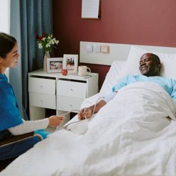 Comprar o produto de Atenção a Pacientes Acamados em Enfermeiros e Cuidadores em Bauru, SP por Solutudo Comprar o produto de Atenção a Pacientes Acamados em Enfermeiros e Cuidadores em Bauru, SP por Solutudo