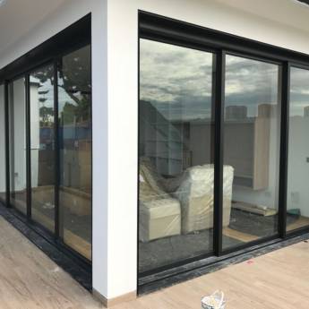 Comprar o produto de Portas de Alumínio de Qualidade em Avaré – Decorbox em Esquadrias de Alumínio em Avaré, SP por Solutudo