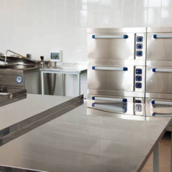 Comprar o produto de Mesas em Aço Inox em Contagem – Durabilidade e Estilo para Qualquer Ambiente em Serralherias - Estruturas em Contagem, MG por Solutudo