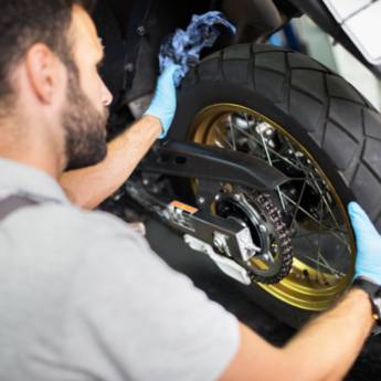 Comprar o produto de Profissionais em Borracharia - Qualidade e Eficiência em Avaré/SP em Autopeças em Cerqueira César, SP por Solutudo