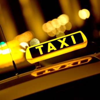 Comprar o produto de Transporte para consultas médicas e exames em Guanambi, BA em Táxis em Vitória da Conquista, BA por Solutudo