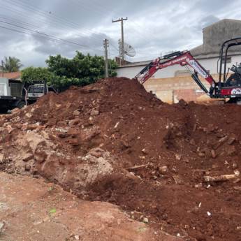 Comprar o produto de Terraplanagem de Terrenos – Nivelamento Perfeito em Riviera de Santa Cristina II/SP em Construtoras em Riviera de Santa Cristina XIII, SP por Solutudo