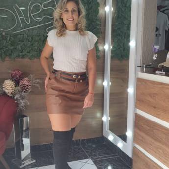 Comprar o produto de Shorts Saia Couro Fake do M ao GG com 2 Cintos – São Manuel, SP em Roupas Femininas pela empresa Sivest em Areiópolis, SP por Solutudo