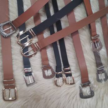 Comprar o produto de Cintos Básicos com Fivela Prata e Dourada | Sivest | São Manuel, SP em Roupas Femininas pela empresa Sivest em Areiópolis, SP por Solutudo