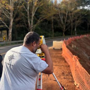 Comprar o produto de JNS Topografia – Compromisso e Agilidade em Obras Emergenciais no RS em Topografias em Sapiranga, RS por Solutudo