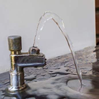 Comprar o produto de Peças e Acessórios para Máquinas de Lavar, Lava&Seca, Geladeiras e Bebedouros – São Manuel em Refrigeração - Assistência Técnica em Areiópolis, SP por Solutudo