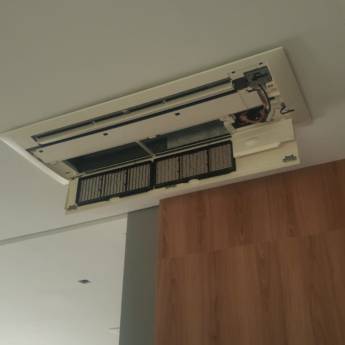 Comprar o produto de Manutenção e Instalação de ar condicionado  em Ar Condicionados em São Manuel, SP por Solutudo