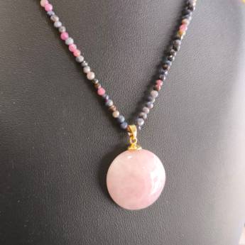 Comprar o produto de Colar com Pedras Naturais – Elegância e Energia em Avaré em Semijóias em São Manuel, SP por Solutudo