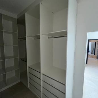 Comprar o produto de Closet Sob Medida – Organização e Sofisticação em Lençóis Paulista, SP em Móveis Planejados - Marcenarias em São Manuel, SP por Solutudo Comprar o produto de Closet Sob Medida – Organização e Sofisticação em Lençóis Paulista, SP em Móveis Planejados - Marcenarias em São Manuel, SP por Solutudo