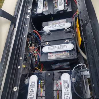 Comprar o produto de Baterias para Veículos Seminovos – Desempenho e Durabilidade em Porto Feliz-SP em Veículos Elétricos em Paranapanema, SP por Solutudo