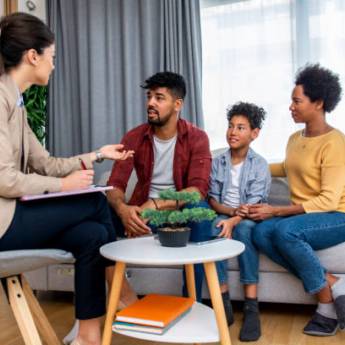 Comprar o produto de Terapia Familiar – Fortalecimento de Laços e Harmonia Emocional | Lençóis Paulista, SP em Psicologia em Avaré, SP por Solutudo Comprar o produto de Terapia Familiar – Fortalecimento de Laços e Harmonia Emocional | Lençóis Paulista, SP em Psicologia em Avaré, SP por Solutudo