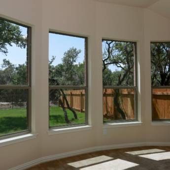 Comprar o produto de Vidro para Janelas - Eficiência e Estilo - Avaré em Vidraçarias em São Manuel, SP por Solutudo