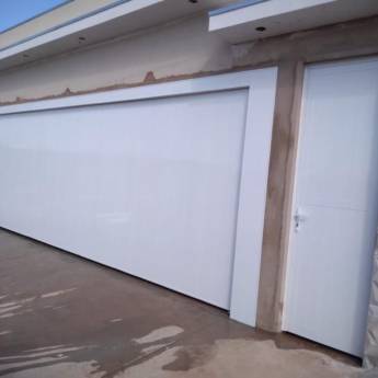 Comprar o produto de Portão de alumínio em Portões de Alumínio pela empresa VerticalGlass - Esquadrias de Alumínio e Vidros em São Manuel, SP por Solutudo