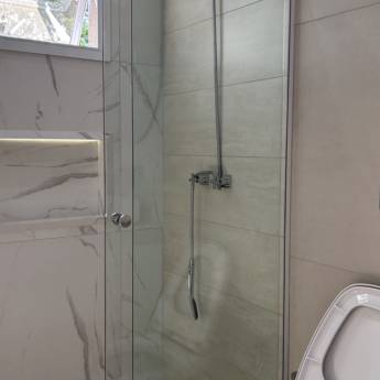 Comprar o produto de Box de Vidro Perfil Quadrado em Box de Vidro em São Manuel, SP por Solutudo Comprar o produto de Box de Vidro Perfil Quadrado em Box de Vidro em São Manuel, SP por Solutudo