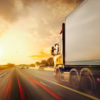 Comprar o produto de  Carretos - Praticidade e Eficiência em Jaú/SP em Mudanças em Lençóis Paulista, SP por Solutudo