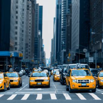 Comprar o produto de Transporte Personalizado 24h em Ourinhos – Conforto, Segurança e Flexibilidade em Táxis em Santa Cruz do Rio Pardo, SP por Solutudo