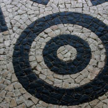 Comprar o produto de Pedra Portuguesa: Beleza e Durabilidade para Projetos em Ourinhos em Pedras Ornamentais e Assentamento em Santa Cruz do Rio Pardo, SP por Solutudo