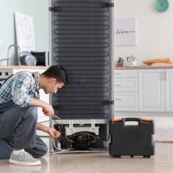 Comprar o produto de Peças e Acessórios Para Geladeiras - Soluções de Alta Performance em Ourinhos/SP em Eletrodomésticos em Santa Cruz do Rio Pardo, SP por Solutudo