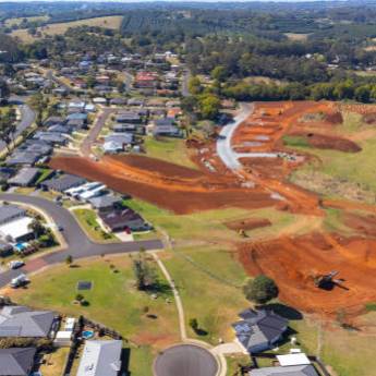 Comprar o produto de Desmembramento/Unificação de Terrenos Urbanos: Soluções Eficientes para Seu Projeto em Avaré-SP em Topografias em Arandu, SP por Solutudo