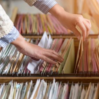 Comprar o produto de  Descarte Seguro de Documentos - Segurança e Conformidade em Marília/SP em Consultorias em Garça, SP por Solutudo