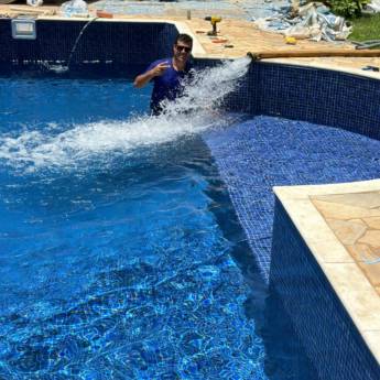 Comprar o produto de Empresa de Limpeza de Piscina - Mantenha Sua Piscina Cristalina o Ano Todo em Limpeza de Piscinas em Cerquilho, SP por Solutudo