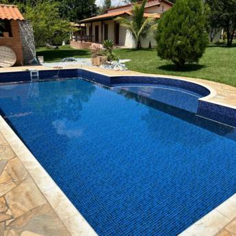 Comprar o produto de Limpeza e Manutenção de Piscinas - Mantenha Sua Piscina Impecável o Ano Todo em Limpeza de Piscinas em Cerquilho, SP por Solutudo