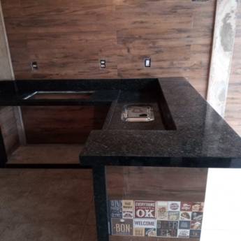 Comprar o produto de Área Gourmet no Granito Verde Bahia em Granito pela empresa R.R Marmoraria em Cerquilho, SP por Solutudo