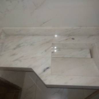 Comprar o produto de Lavatório e Nicho no mármore branco com champanhe em Mármore pela empresa R.R Marmoraria em Cerquilho, SP por Solutudo
