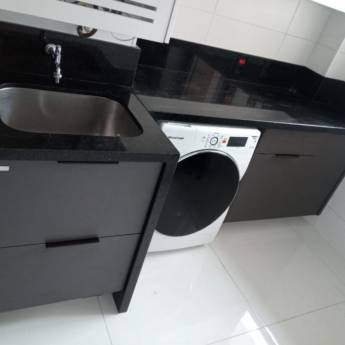 Comprar o produto de Tanque no Granito Preto Negresco em Granito pela empresa R.R Marmoraria em Cerquilho, SP por Solutudo