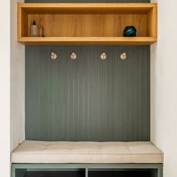 Comprar o produto de Hall Planejado no Ninho Verde II – Primeiro Impacto em Móveis Planejados - Marcenarias em Águas de São Pedro, SP por Solutudo