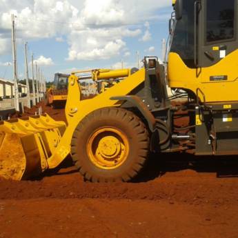 Comprar o produto de Locação de Retroescavadeira em Terraplanagens em Cândido Mota, SP por Solutudo