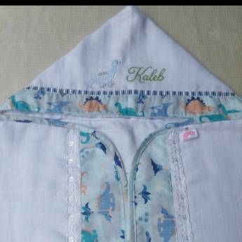 Comprar o produto de Toalha de Banho Fralda com Capuz em Batatais | Conforto em Arte e Artesanato em Batatais, SP por Solutudo